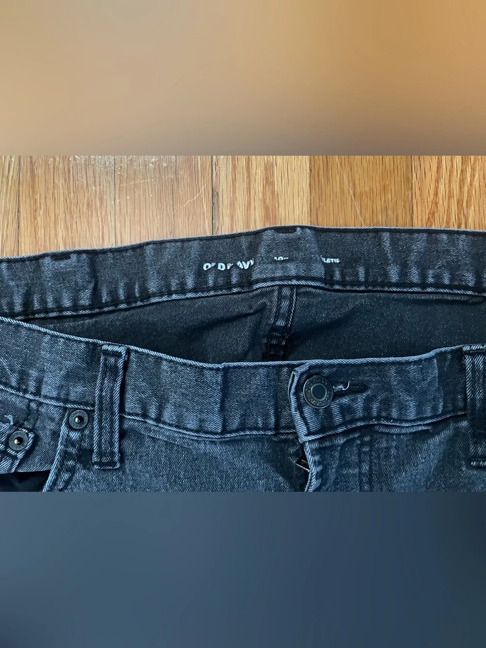 Old Navy Distressed Faded Black Denim Jeans Athletic Taper 5-Pocket Men’s 40x32